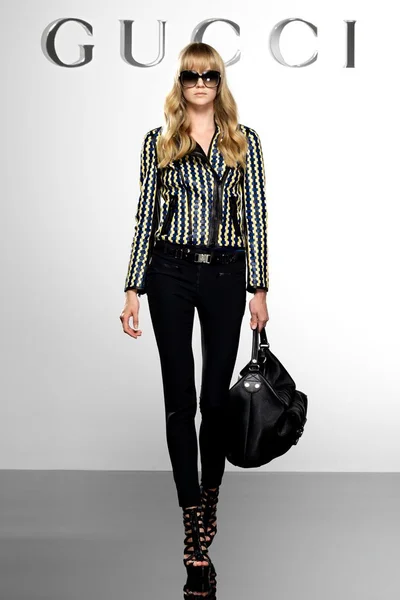 Look 29